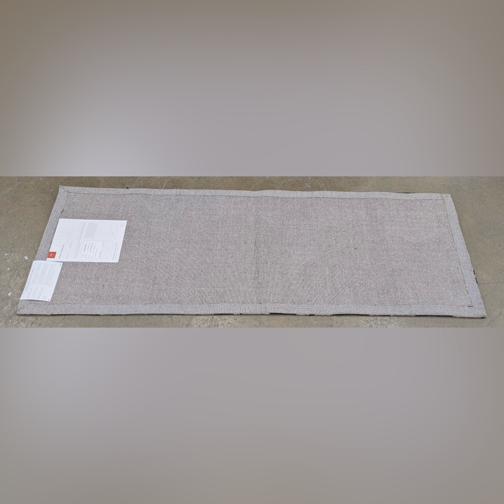 👻 NWT Loloi Halloween Oversized Accent Rug Black & White Ghost Runner Rug - Picture 5 of 5
